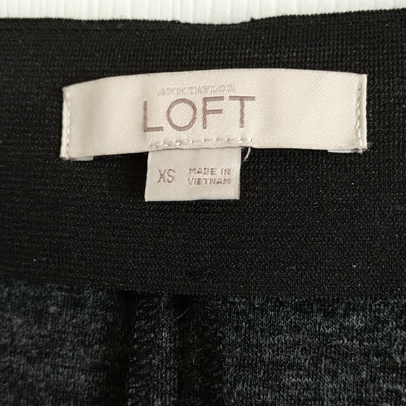 Ann Taylor Loft xs charcoal grey pencil skirt - Picture 3 of 4